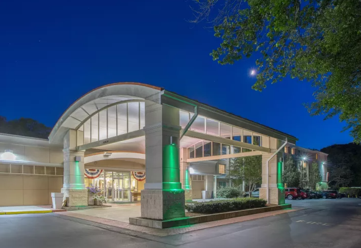Hotel Thumbnail Image